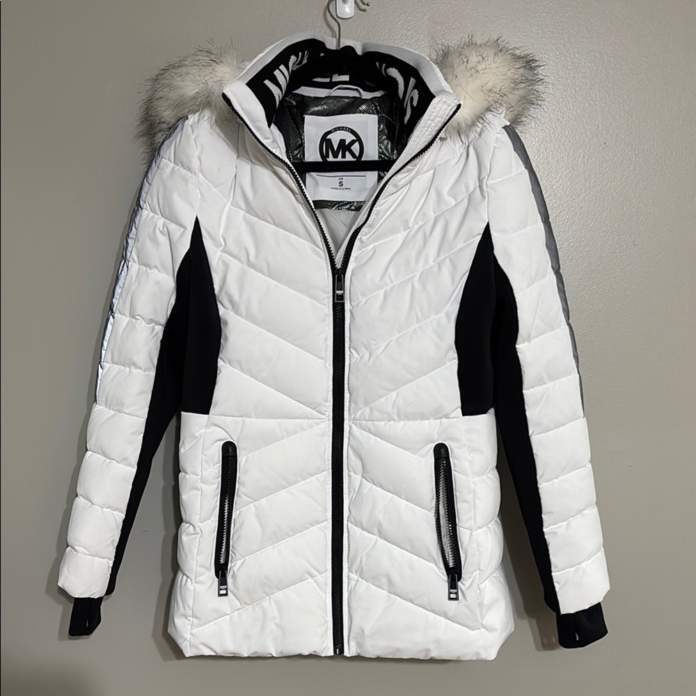 Michael Kors White and Black Ski Jacket with Fur-Trimmed Hood